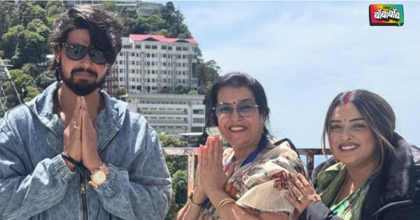 चित्रपटाच्या शूटिंगदरम्यान माता आम्रपाली दुबेने दिली वैष्णोदेवी मंदिराला भेट; अभिनेत्रीने शेअर केले फोटो